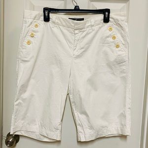 Gap bermuda style shorts. Sz 14.